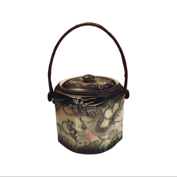 Japanese Dragonware Covered Tea Caddy - Picture 1 of 15